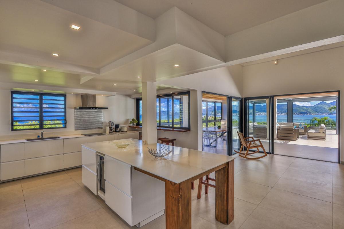 Location villa Saint Martin Terres Basses - villa 5 chambres 10 prsonnes - 300m de la plage de Baie aux Prunes - Vue mer et Piscine (16)